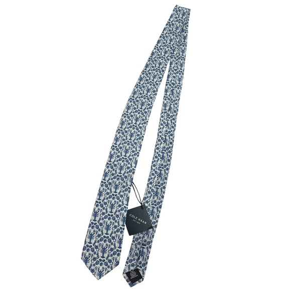 Cole Haan Mens Blue White Lobster Shell Nautical Print Cotton Silk Necktie NEW - Picture 5 of 7
